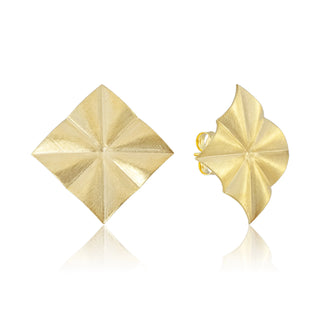 Radiance Studs - Shiny 18k Gold Plated
