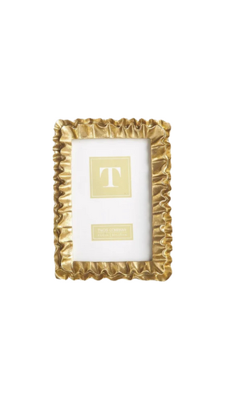 Gold Ruffle 4x6 Frame
