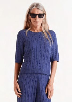 COMPANIA  FANTASTICA  SHORT SLEEVE SWEATER NAVY BLUE
